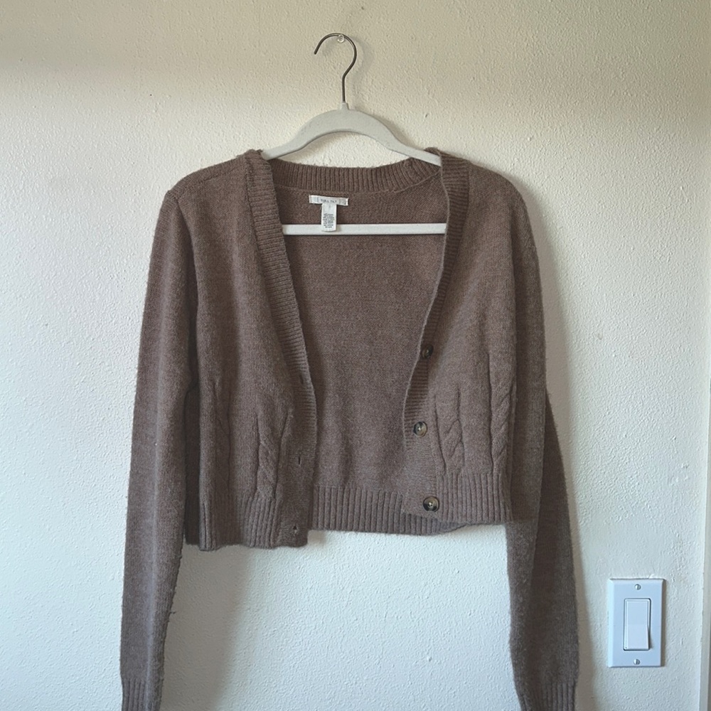 Cute long sleeve cropped cardigan